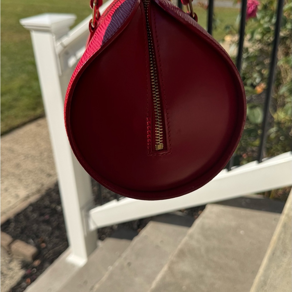 Louis Vuitton Cherry Red Epi Souflet Leather Shoulder Bag - Picture 4 of 16